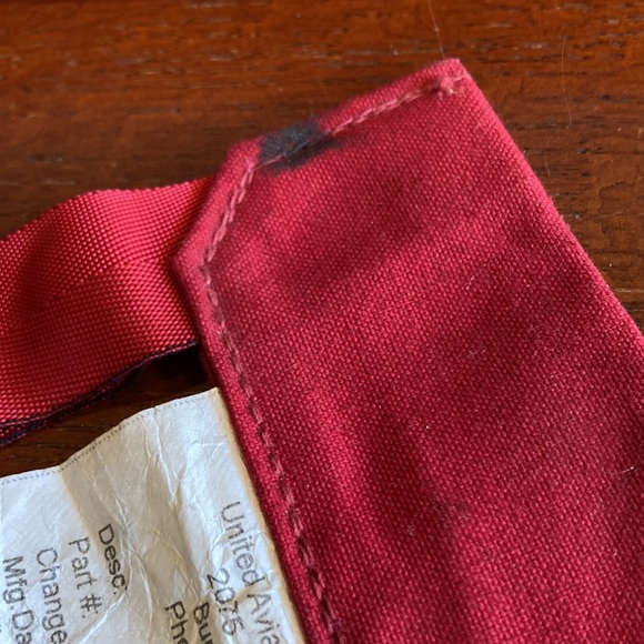 AvGeek universal Pitot cover. two streamers & tie used. Grease or adhesive spot - Picture 5 of 6